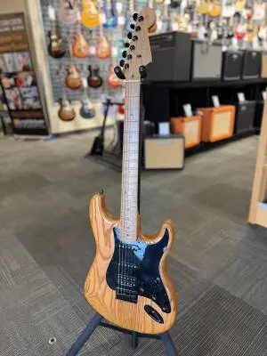 Fender - Limited Edition American Professional II Stratocaster HSS HT, Roasted Maple Fingerboard - Aged Natural 2