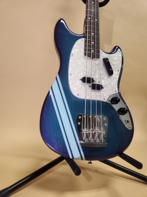 Fender - Vintera II 70s Mustang Bass, Rosewood Fingerboard - Competition Burgundy