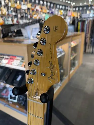 Fender - American Pro II Strat 2
