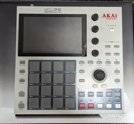 Gear Hunter | Akai - MPC ONE RETRO