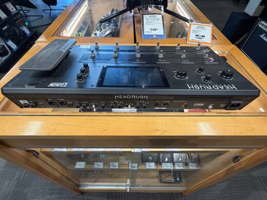 HeadRush HeadRush Pedalboard | Long & McQuade