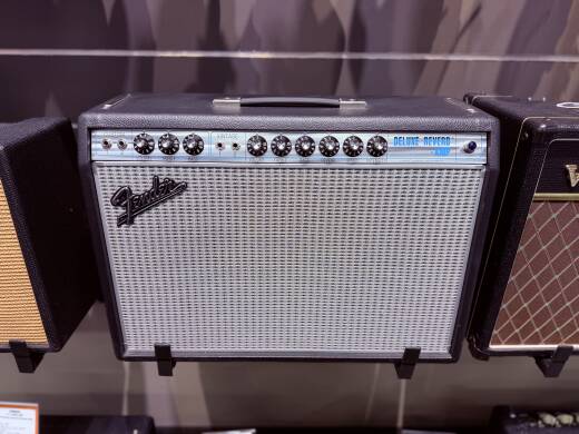 Gear Hunter | Fender - 68 Custom Deluxe Reverb