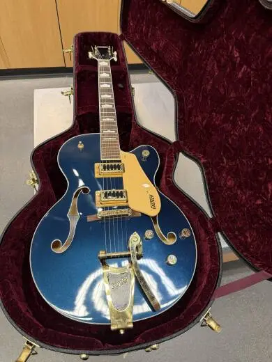 Gretsch Electromatic Hollow Body Single-Cut with Bigsby and Gold Hardware FSR, Laurel Fingerboard - Midnight Sapphire 2