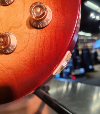 Gibson Les Paul Tribute - Satin Iced Tea 5