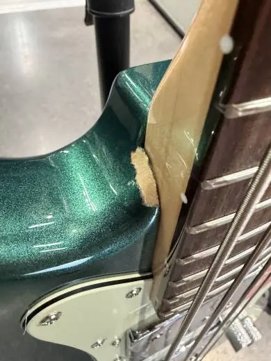 Squier - Paranormal Rascal Bass HH, Laurel Fingerboard - Sherwood Green 2