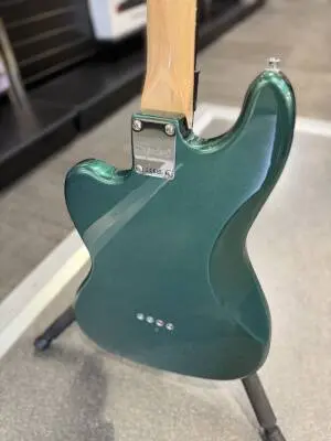 Squier - Paranormal Rascal Bass HH, Laurel Fingerboard - Sherwood Green 2