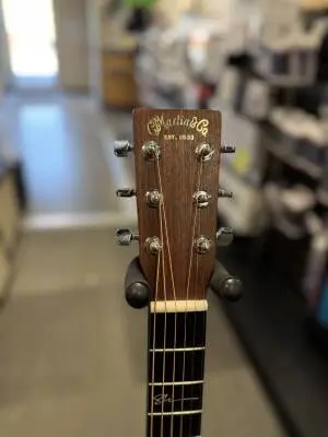 Martin Guitars - Shawn Mendes 2
