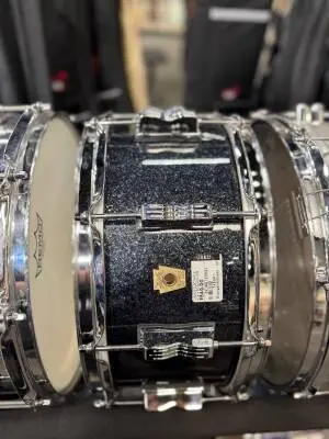 Ludwig Drums - Classic Maple 6.5x14'' Snare Drum - Black Hybrid Sparkle
