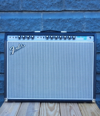 Fender - '68 Custom Twin Reverb Guitar Amp 2