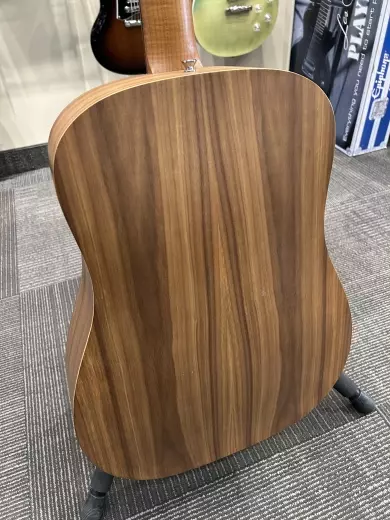 Taylor Guitars - BBT-E 2