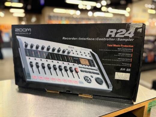 Zoom R24 - SD Recorder/Interface/Controller