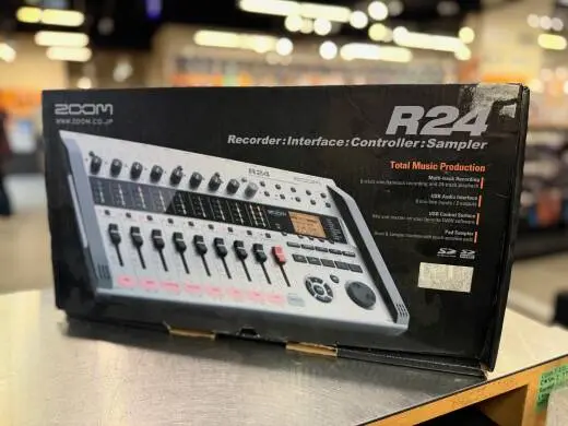 Zoom - R24
