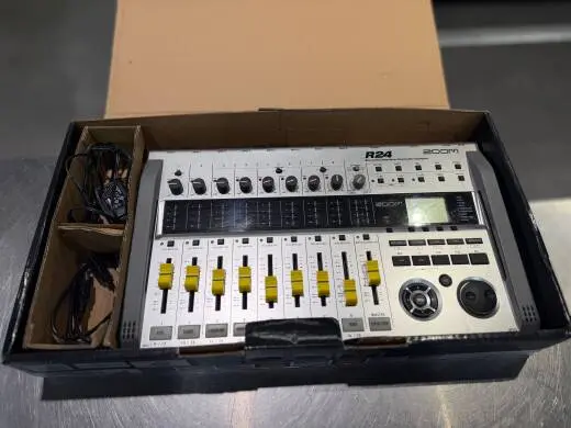 Zoom - R24 2