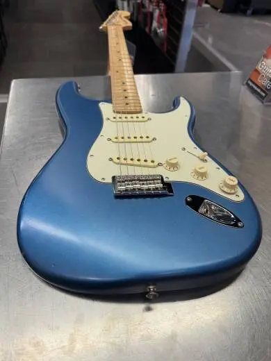 Fender - AM Performer Strat 2