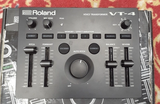 Roland - VT-4