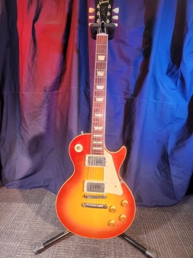 Gibson Custom Shop - 1958 Les Paul Standard VOS Reissue - Washed Cherry 2