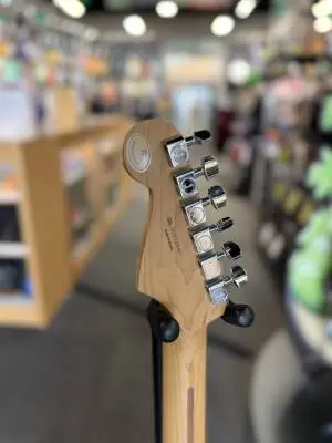Fender - Player Stratocaster 2