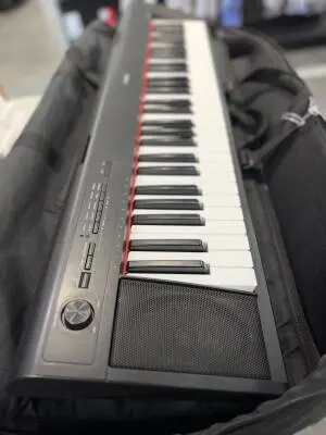 Yamaha - NP12 B Keyboard 2