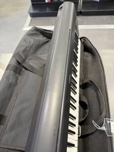 Yamaha - NP12 B Keyboard 2