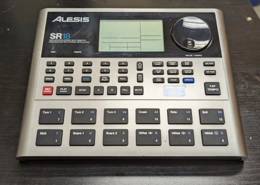 Alesis - SR-18