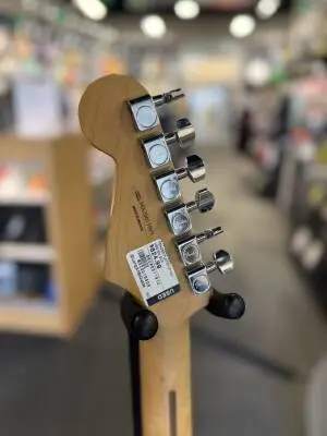 Fender - Player Stratocaster 2