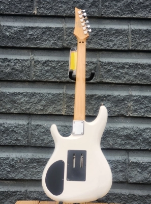 Ibanez - JS140-WH Joe Satriani 5