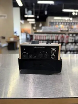 Universal Audio - UA-VOLT176 2