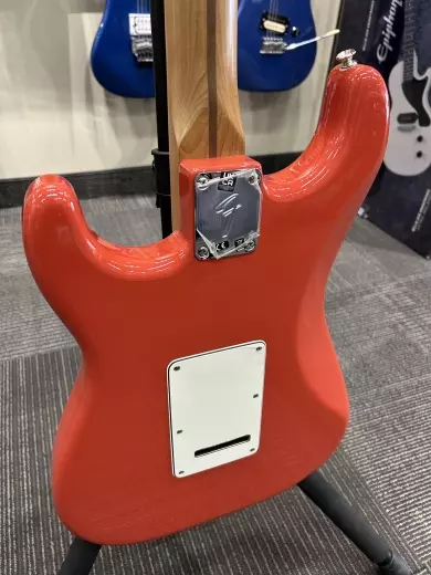 Fender Limited Edition Player Stratocaster, Roasted Maple Fingerboard - Fiesta Red - 014-4502-540 5
