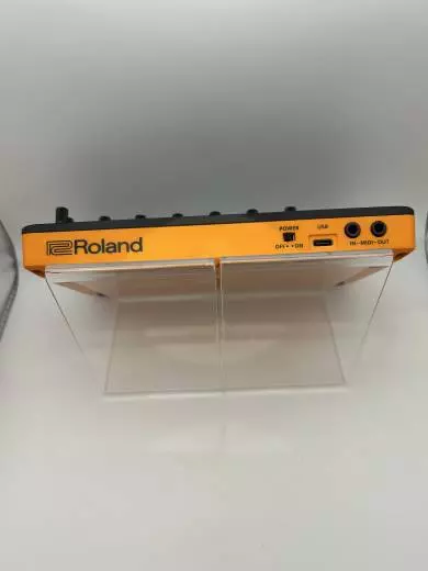 Roland - T-8 2