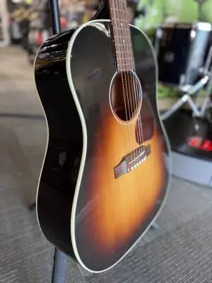Gibson - J45 Standard Vintage Sunburst 2