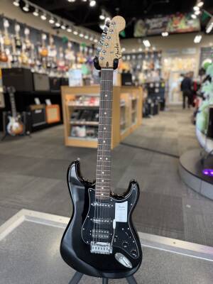 Fender Standard Stratocaster HSS, Laurel Fingerboard With Black