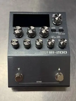 BOSS - IR-200 Amp Sim