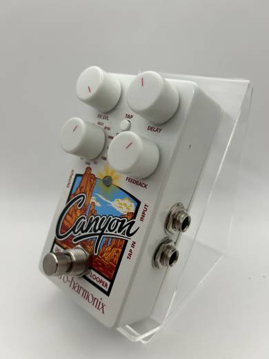 Electro-Harmonix Canyon Delay And Looper Pedal | Long & McQuade