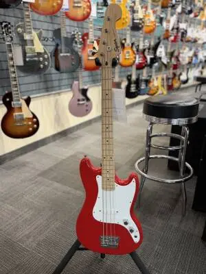 Squier - Bronco Bass Red