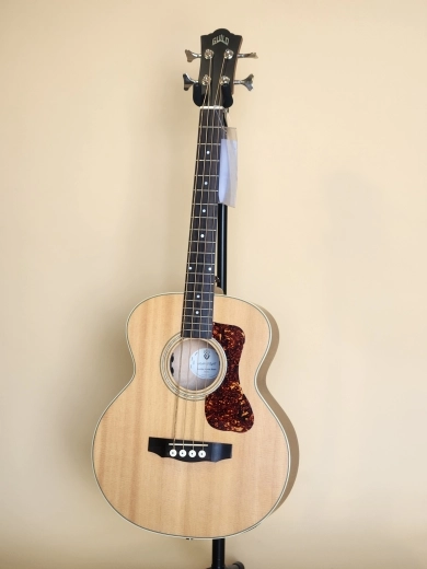 Guild Jumbo Jr Bass 2