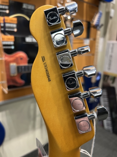 Fender American Professional II Telecaster, Maple Fingerboard - 3-Colour Sunburst - 011-3942-700 5