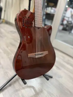 Godin Guitars - Multiac Mundial 2