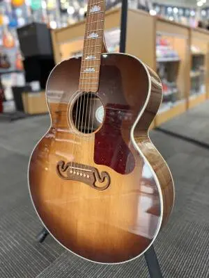 Gibson - SJ-200 Studio Walnut Burst 2