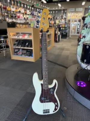 Fender - American Pro II P Bass