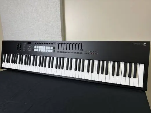 Novation - LAUNCHKEY88 MK3 MIDI Controller