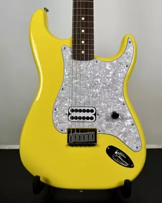 Store Special Product - Fender Tom Delonge Stratocaster