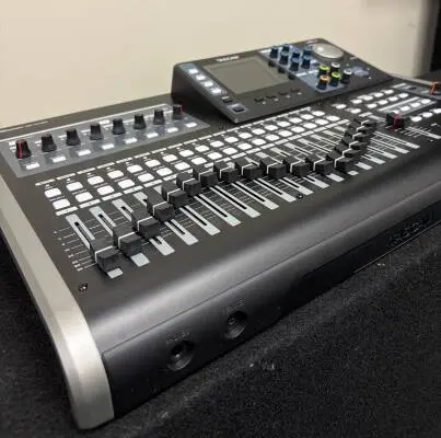 Tascam - DP-24SD 2