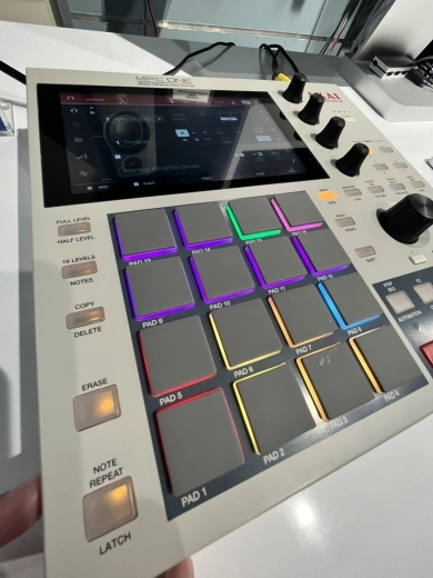 Akai - MPC ONE RETRO 2