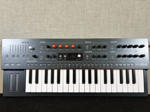 Store Special Product - Arturia - MiniFreak 37-Key Polyphonic Hybrid Synthesizer with Aftertouch