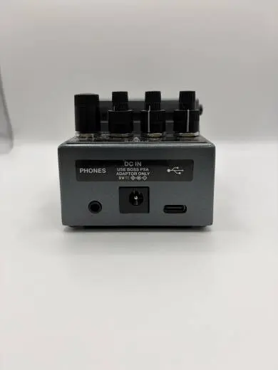 BOSS - IR-2 Amp and Cabinet Pedal 2