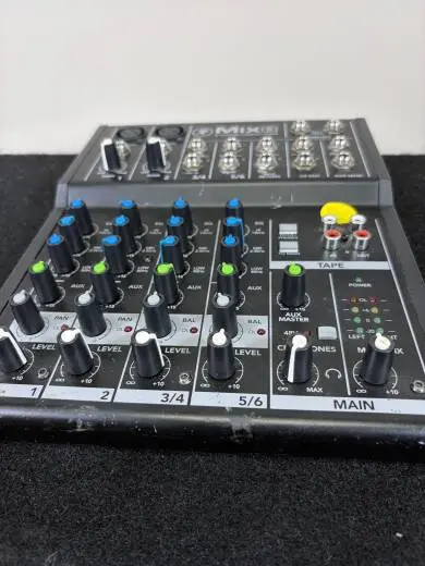 Mackie - MIX8 8-Channel Compact Mixer 2