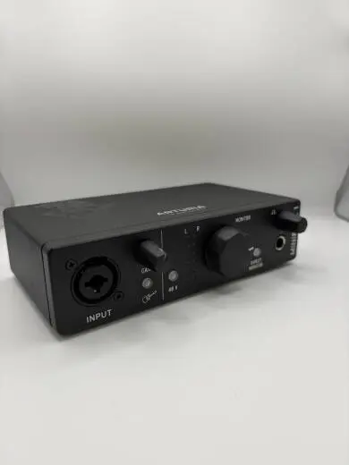 Arturia - MiniFuse 1 Compact USB Audio Interface - Black 2