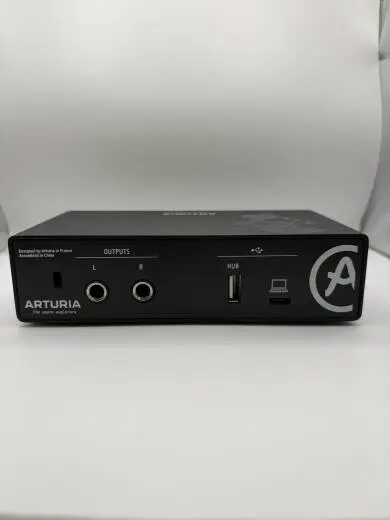 Arturia - MiniFuse 1 Compact USB Audio Interface - Black 2