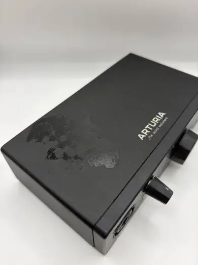 Arturia - MiniFuse 1 Compact USB Audio Interface - Black 2