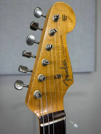 Fender Custom Shop - 1960 Stratocaster Heavy Relic, Rosewood Fingerboard - Faded Aged 3-Colour Sunburst 2